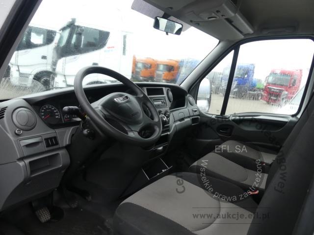 4 - IVECO DAILY 35C17 2013r.