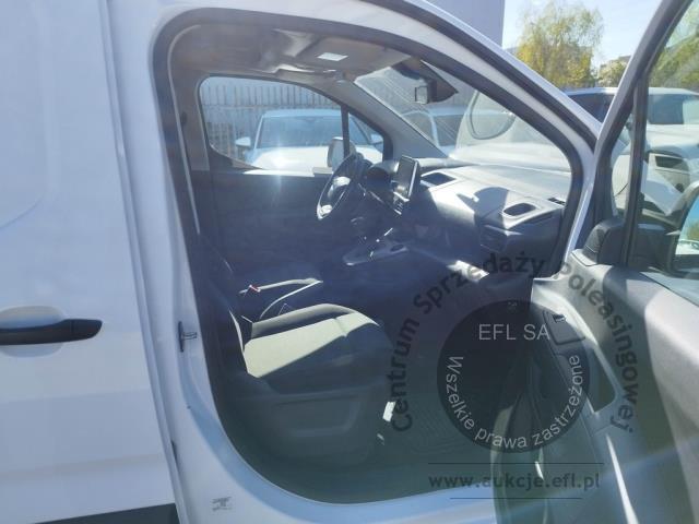 10 - Toyota Proace City 1.5 D-4D Standard  2022r. DW7US64 Pojazd znajduje się w firmie ARCTOS GROUP sp. z o.o. Al. Krakowska 7, 02-183 Warszawa