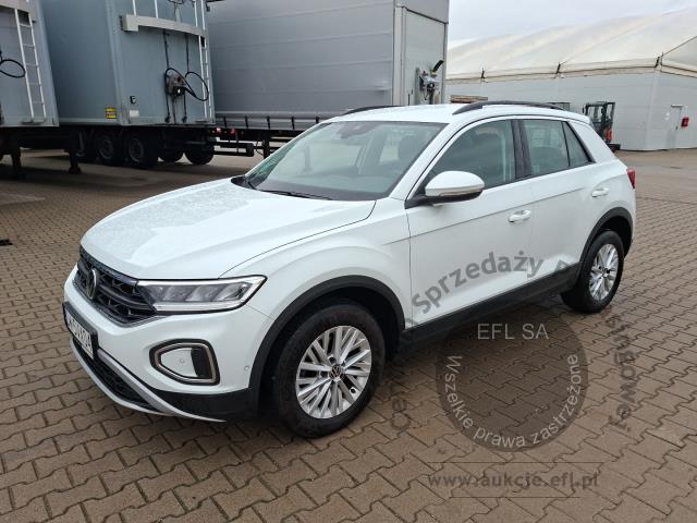 1 - Volkswagen T-ROC 1.5 TSI Life Hatchback 2023r. DW5VX04 UWAGA!! Pojazd znajduje się w firmie Arctos Sp. z o.o. Warszawa, Al. Krakowska 7, 02-183 Warszawa