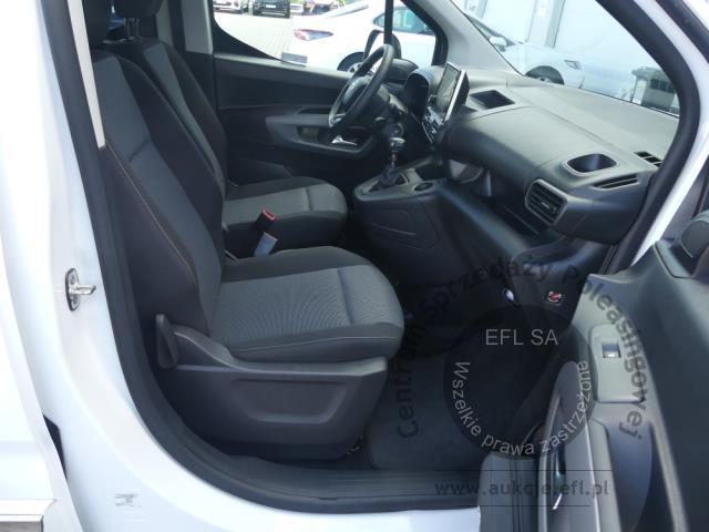 14 - Toyota Proace City Verso Long 1.5D-4D 2023r. DW9YA13 Pojazd znajduje się w firmie MDM AUTO sp. z o.o. ul. Morska 78A, 81-225 Gdynia