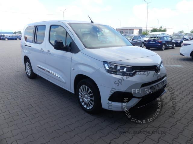 5 - Toyota Proace City Verso Long 1.5D-4D 2023r. DW9YA13 Pojazd znajduje się w firmie MDM AUTO sp. z o.o. ul. Morska 78A, 81-225 Gdynia