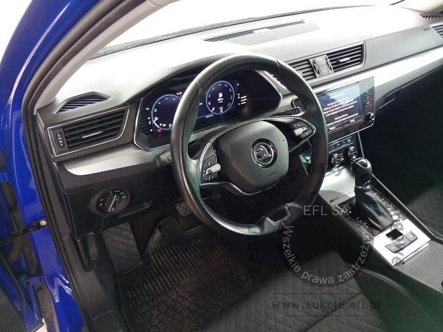 15 - SKODA Superb 2.0 TDI SCR Ambition DS 2023r. WZ738GC Pojazd znajduje się w firmie ARCTOS GROUP sp. z o.o. Al. Krakowska 7, 02-183 Warszawa