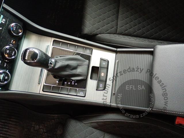 16 - SKODA Superb 2.0 TDI SCR Ambition DS 2023r. WZ738GC Pojazd znajduje się w firmie ARCTOS GROUP sp. z o.o. Al. Krakowska 7, 02-183 Warszawa