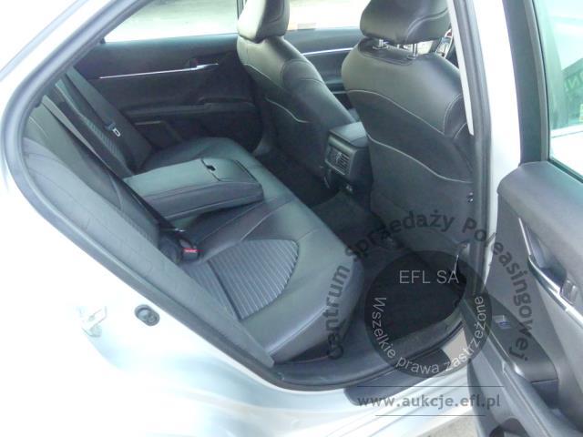 12 - TOYOTA CAMRY 2.5 HYBRID CVT PRESTIGE 2023r.