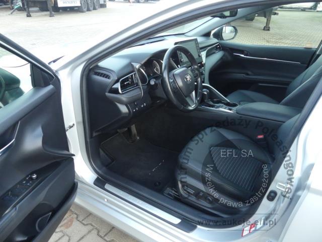 9 - TOYOTA CAMRY 2.5 HYBRID CVT PRESTIGE 2023r.
