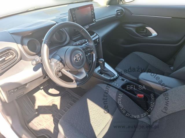 7 - TOYOTA YARIS CROSS 1,5VVT HYBRID CVT  2023r.
