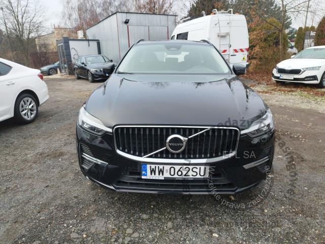 6 - Volvo XC60 B4 B Momentum Pro aut 2021r. WW062SU Pojazd znajduje się w firmie ARCTOS GROUP sp. z o.o. Al. Krakowska 7, 02-183 Warszawa