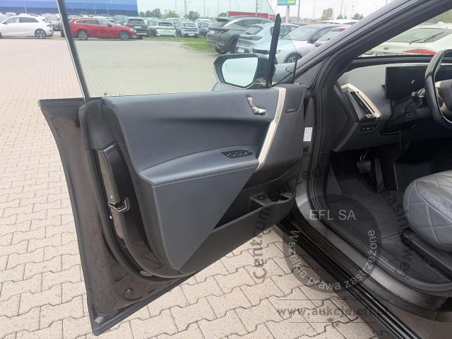 11 - BMW IX XDRIVE40 2022r.
