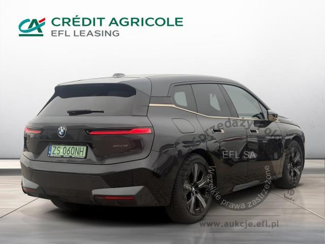 8 - BMW IX XDRIVE40 2022r.