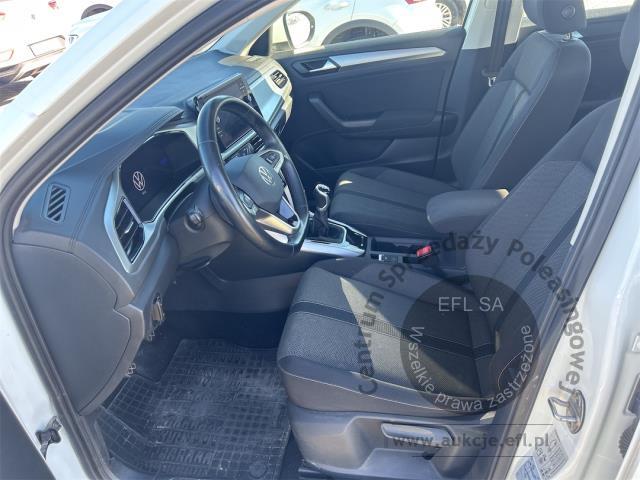 7 - Volkswagen T-ROC 1.5 TSI Life 2023r. DW6WC85 Pojazd znajduje się w firmie MDM AUTO sp. z o.o. ul. Zawodników 1, 80-729 Gdańsk