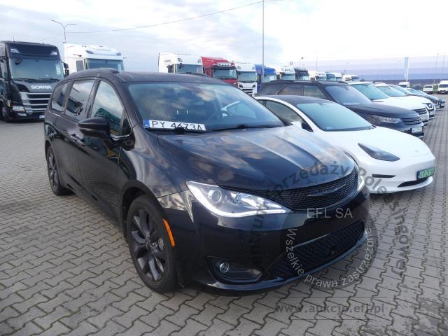 3 - CHRYSLER PACIFICA S LIMITED 3.6 V6 FWD 2019r.