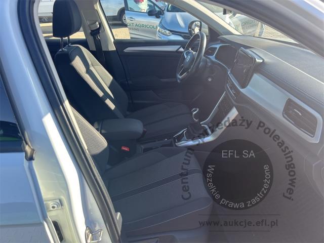 8 - Volkswagen T-ROC 1.5 TSI LIFE 2023r. DW5VX06 Pojazd znajduje się w firmie MDM AUTO sp. z o.o. ul. Zawodników 1, 80-729 Gdańsk