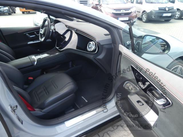 7 - MERCEDES - BENZ AMG EQE 43 4MATIC 2022r.