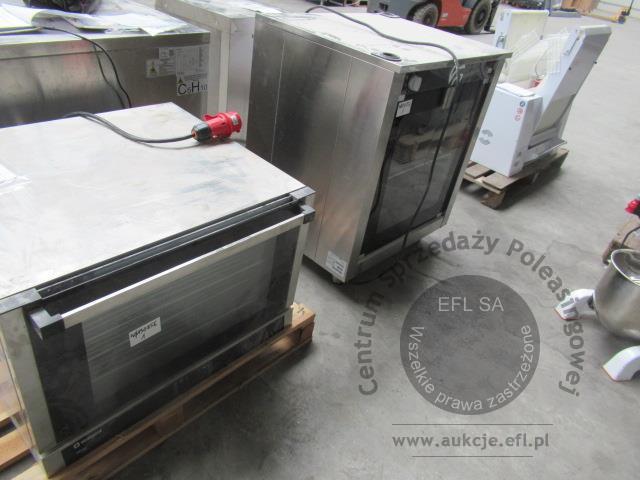 4 - Piec konwekcyjny z garownią Stalgast