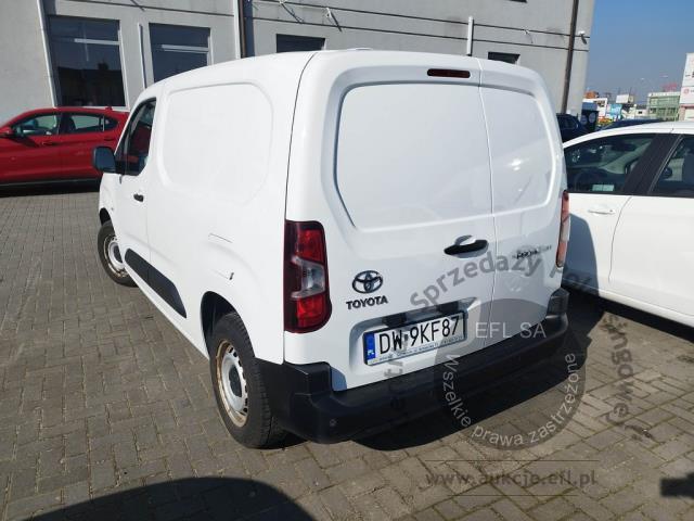 4 - Toyota Proace City 1.5 D-4D Standard  2020r. DW9KF87 UWAGA!! Pojazd znajduje się w lokalizacji: Janki, Al. Krakowska 52, 05-090 Janki