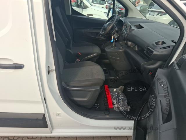 10 - Toyota Proace City 1.5 D-4D Standard 2022r. DW3TW73 Magnice