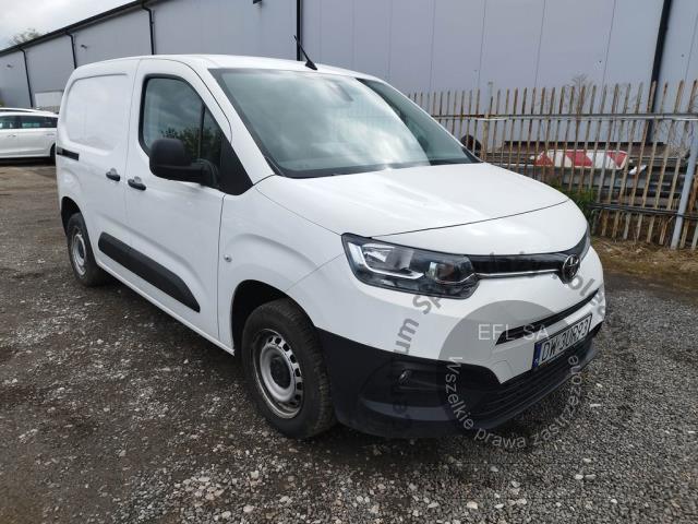 2 - Toyota Proace City 1.5 D-4D Standard  2022r. DW3UR93 Pojazd znajduje się w firmie ARCTOS GROUP sp. z o.o. Al. Krakowska 7, 02-183 Warszawa