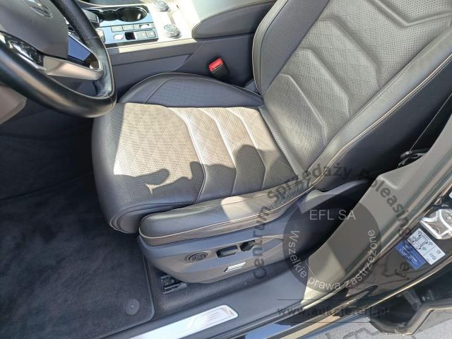 11 - VOLKSWAGEN TOUAREG 3.0 TDI V6 4MOTION 2021r.