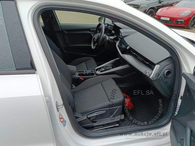 10 - Audi A3 30 TFSI mHEV S tronic 2023r. WZ218GV Magnice