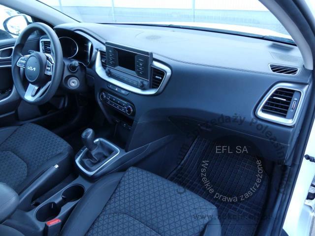 6 - Kia Ceed 1.0 T-GDI S Hatchback 2022r. DW2SY47 Magnice