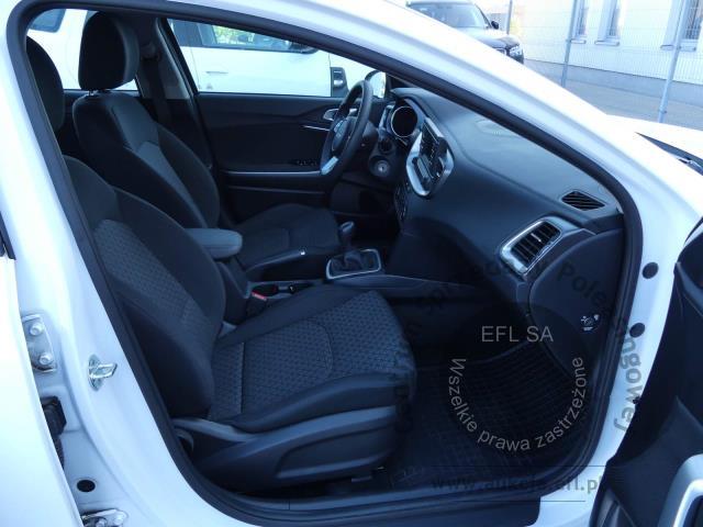 10 - Kia Ceed 1.0 T-GDI S Hatchback 2022r. DW2SY47 Magnice