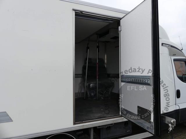 17 - IVECO / ROMCAR DAILY 35S18 3.0 CHŁODNIA FRCX 2022r.