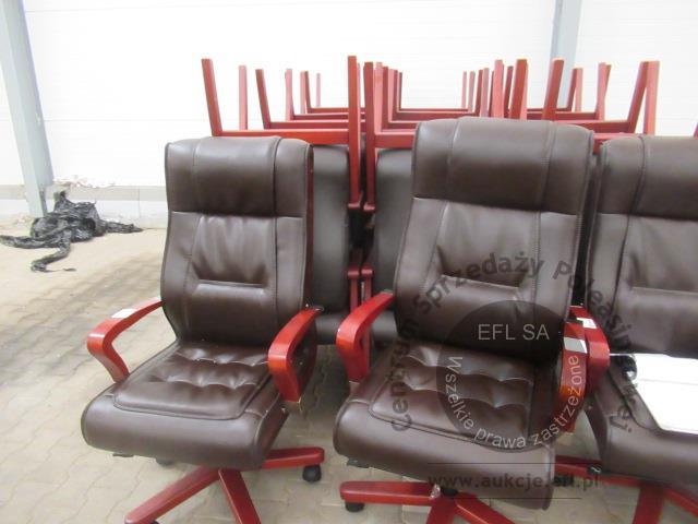 24 - Zestaw mebli wg. specyfikacji