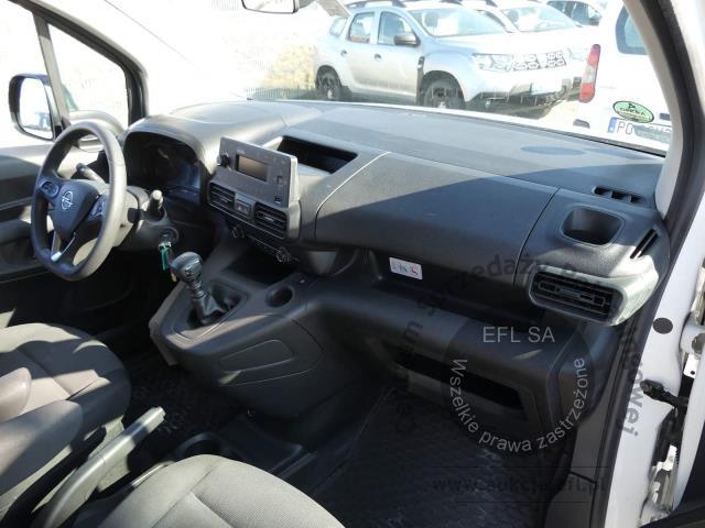 6 - Opel Combo Cargo XL 1.5 CDTI 2,4t  2020r. PO9SM27 UWAGA!! Pojazd znajduje się w firmie AUTO MOTO CENTRUM sp. z o.o. ul. Ostrowska 328 (przy Trasie Katowickiej) 61-312 Poznań