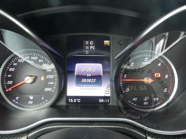 5 - MERCEDES-BENZ V-KLASSE V250D AVANTGARDE 2016r.