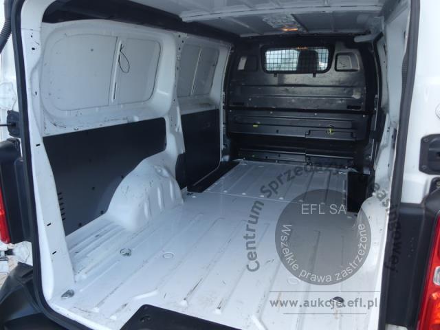 8 - Toyota Proace 2.0 D-4D Long 3,1t 2022r. DW2SW57 Magnice