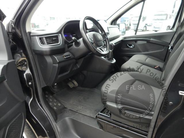 9 - RENAULT TRAFIC BLUE DCI 150 EDC 2024r.