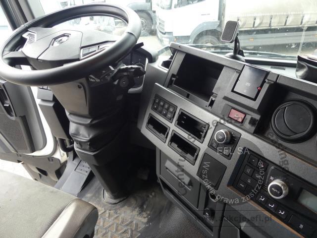6 - RENAULT T 460 4X2 AUTOMAT 2017r.