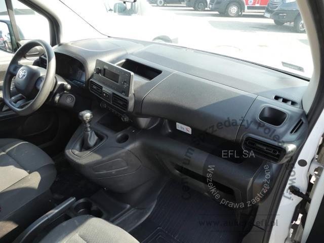 7 - TOYOTA PROACE CITY 1.5 D-4D 130KM 2020r.