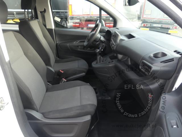 10 - Toyota Proace City Verso 1.5 D-4D 2020r. DW6JY42 Magnice