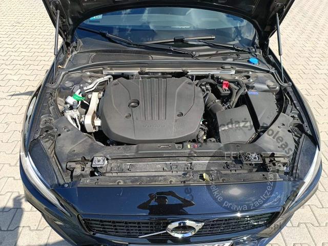 12 - Volvo S60 B5 B R-Design automat MHEV 2022r. DW4SK78 Magnice