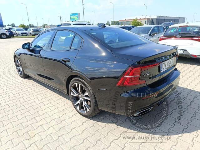 6 - Volvo S60 B5 B R-Design automat MHEV 2022r. DW4SK78 Magnice
