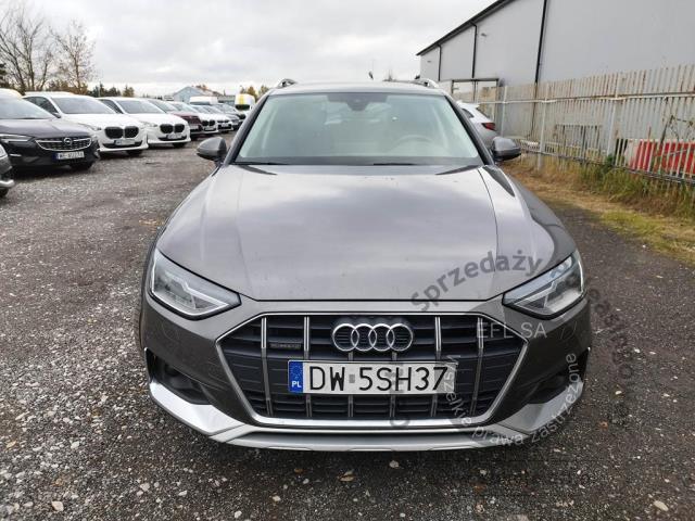 2 - Audi  A4 Allroad  2022r. DW5SH37 Pojazd znajduje się w firmie ARCTOS GROUP sp. z o.o. Al. Krakowska 7, 02-183 Warszawa