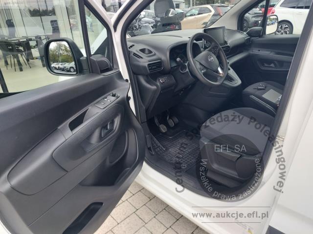 7 - OPEL Combo Cargo XL 1.5 CDTI 2,4t 2022r. DW7SR04 Uwaga! Pojazd znajduje się w firmie AACAR sp. z o.o. Jawornik 90, 32-400 Myślenice