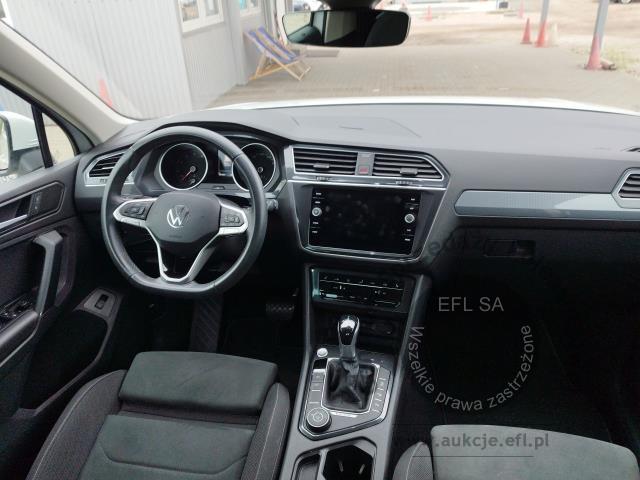 12 - Volkswagen Tiguan 2.0 TSI 4Mot. Life DSG 2023r. WZ489GC Pojazd znajduje się w firmie ARCTOS GROUP sp. z o.o. Al. Krakowska 7, 02-183 Warszawa