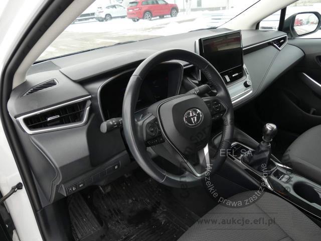 5 - TOYOTA COROLLA 1.5 VVTI COMFORT SEDAN 2022r.