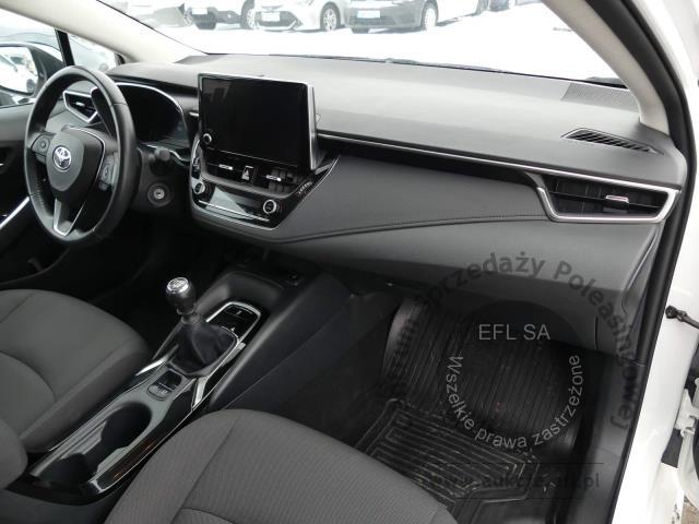 6 - TOYOTA COROLLA 1.5 VVTI COMFORT SEDAN 2022r.