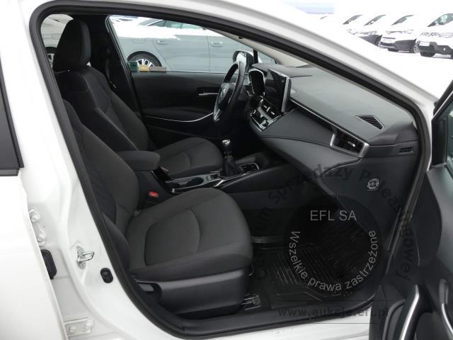 7 - TOYOTA COROLLA 1.5 VVTI COMFORT SEDAN 2022r.