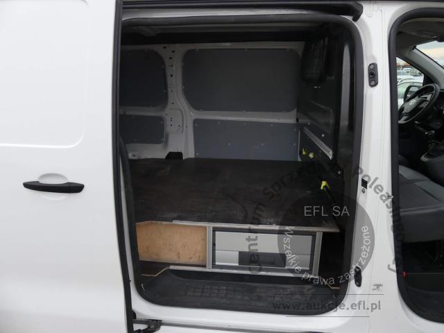 9 - Toyota Proace 2.0 D-4D Long 3,1t 2022r. DW7TM05 Magnice