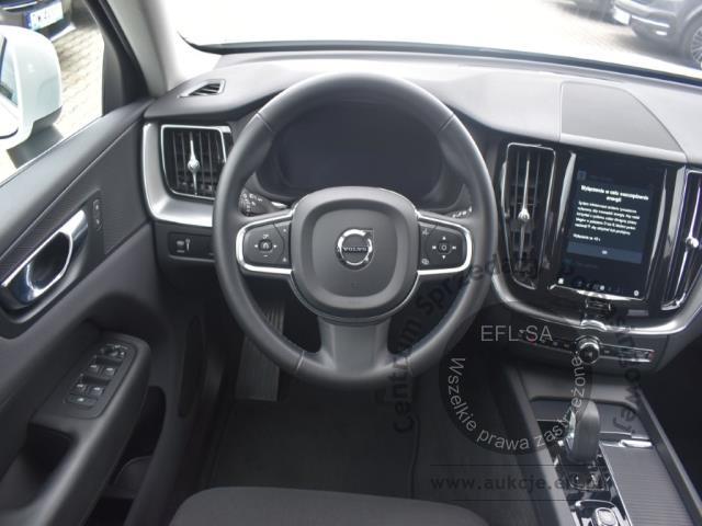 12 - Volvo XC 60 B4 B Momentum Pro aut Kombi 2022r. WND0849C Magnice