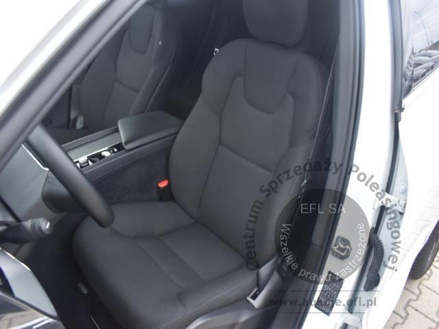 6 - Volvo XC 60 B4 B Momentum Pro aut Kombi 2022r. WND0849C Magnice