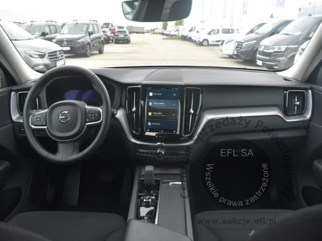 10 - Volvo XC 60 B4 B Momentum Pro aut Kombi 2022r. WND0849C Magnice