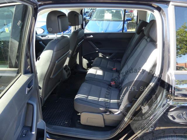 7 - Volkswagen Touran 2.0 TDI BMT Comfortline 2022r. PY03490 UWAGA!! Pojazd znajduje się w firmie AUTO MOTO CENTRUM sp. z o.o. ul. Ostrowska 328 (przy Trasie Katowickiej) 61-312 Poznań