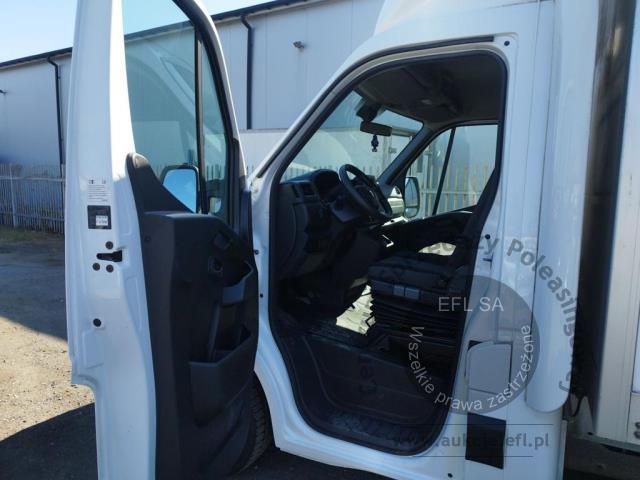7 - Renault Master dCi L3 Pack Clim  2023r. WZ692FW Pojazd znajduje się w firmie ARCTOS GROUP sp. z o.o. Al. Krakowska 7, 02-183 Warszawa