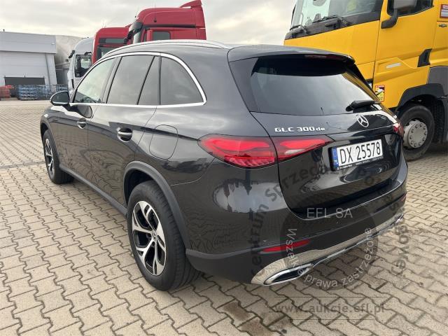 2 - MERCEDES - BENZ GLC 300 de 4-Matic Avantgarde 2024r. DX25578 Magnice