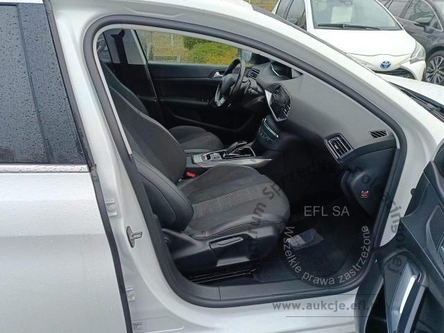 10 - Peugeot 308 SW 1.5 BlueHDi Allure Pack 2021r. PO2UH46 UWAGA!! Pojazd znajduje się w firmie AUTO MOTO CENTRUM sp. z o.o. ul. Ostrowska 328 (przy Trasie Katowickiej) 61-312 Poznań